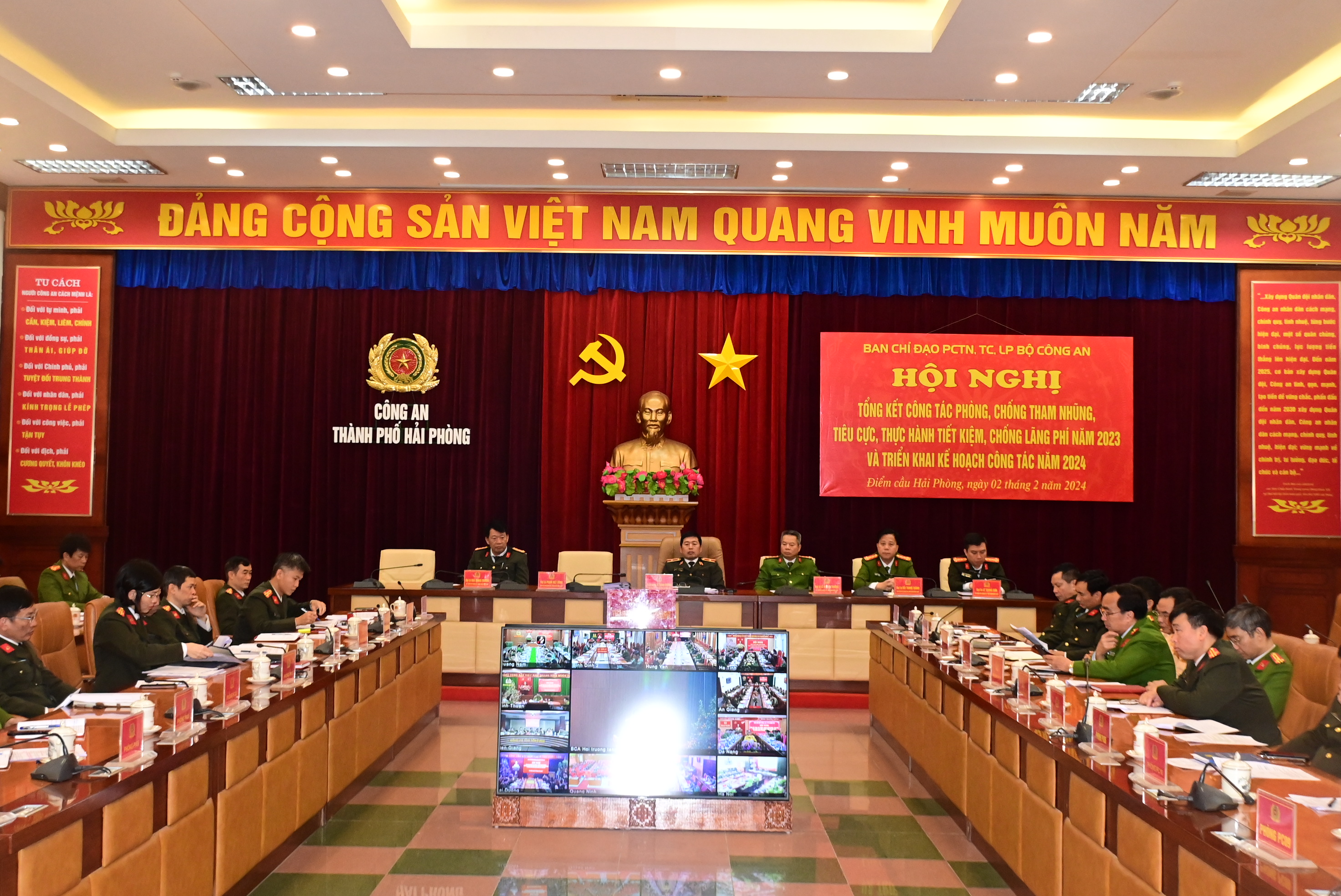 Ngăn chặn tham nhũng, tiêu cực từ đầu, xử lý từ sớm, từ xa, không để vi phạm nhỏ tích tụ thành sai phạm lớn